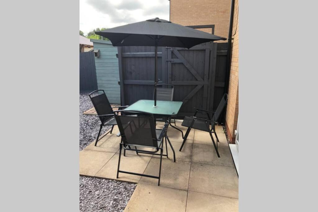 Dudley House **Staycation & Contractors** Sleeps 7 Tipton Esterno foto